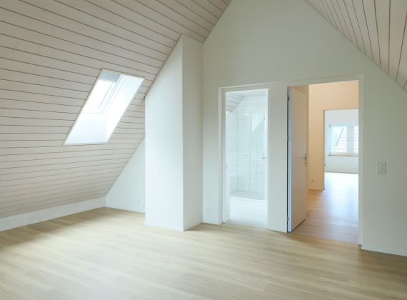 Wohngenuss und Homeoffice auf 180 m² in Baar